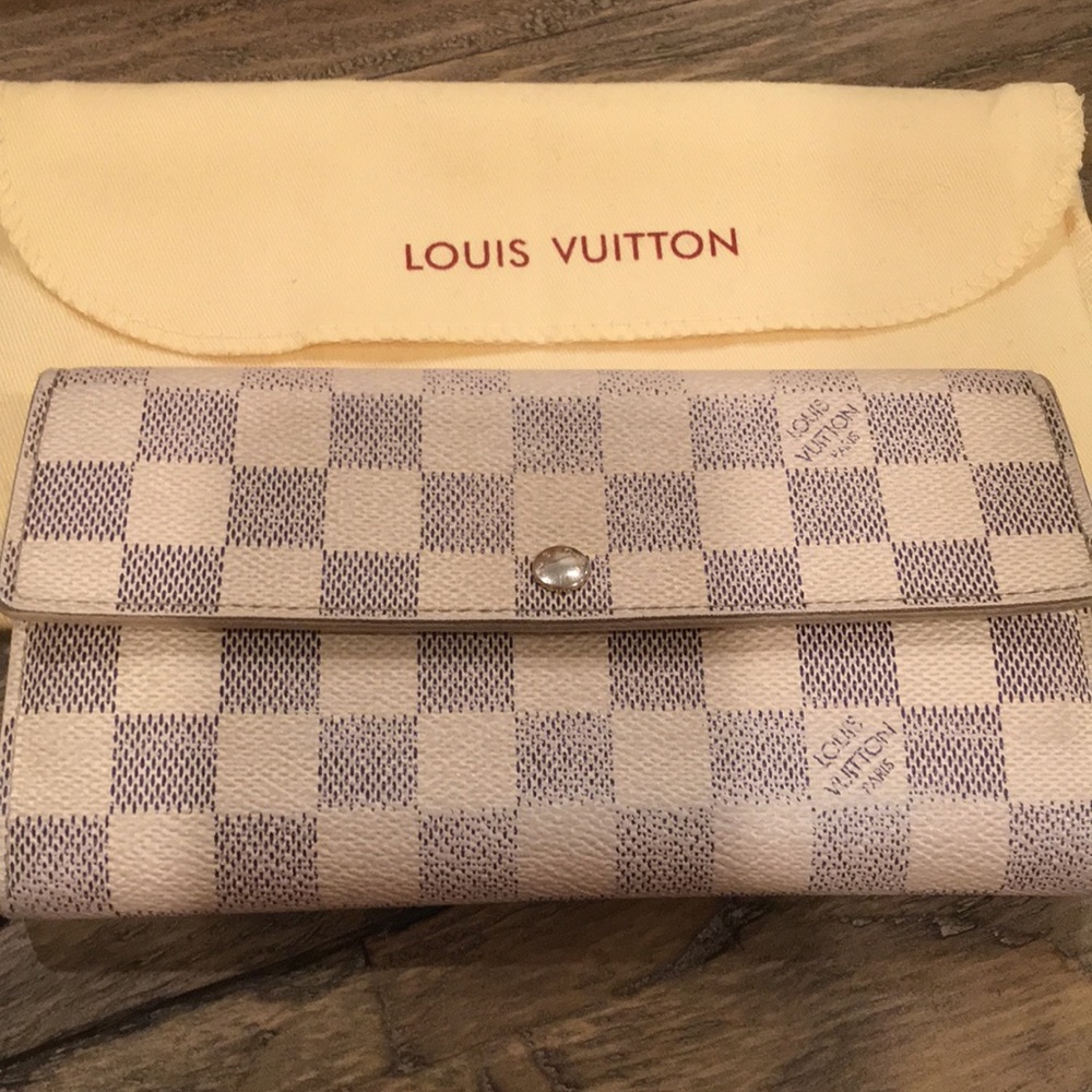 Authentic Louis Vuitton Wallet